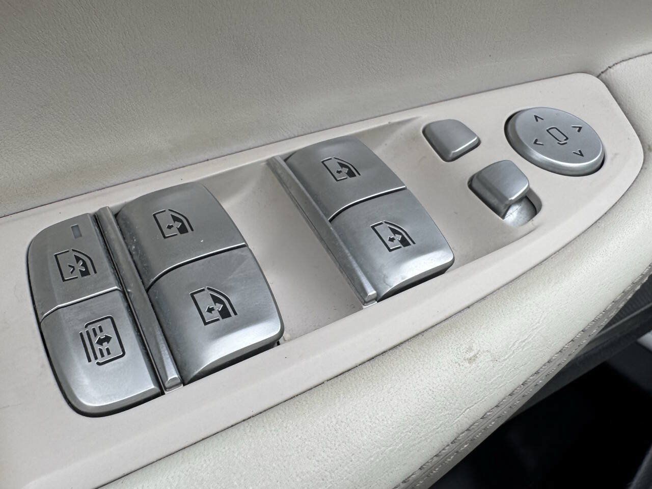 Used 2018 BMW 750i xDrive AWD/4WD image 19