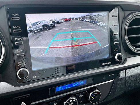 Used 2023 Toyota Tacoma TRD Off-Road image 19