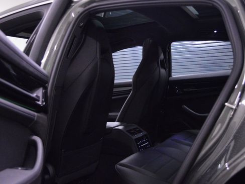 Certified 2025 Porsche Panamera 4 image 35