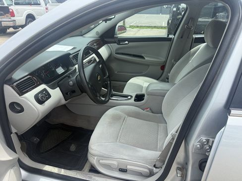 Used 2012 Chevrolet Impala LT FWD image 11
