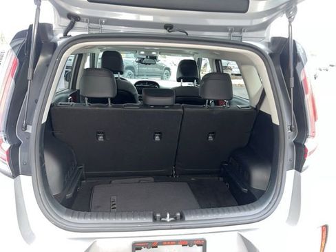 Used 2023 Kia Soul GT-Line image 7