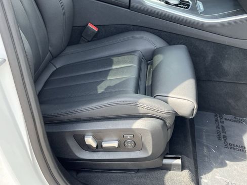 Used 2022 BMW X5 xDrive45e w/ Parking Assistance Package image 27