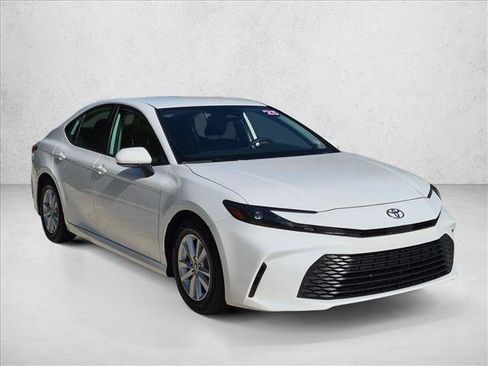 Certified 2025 Toyota Camry LE FWD image 3