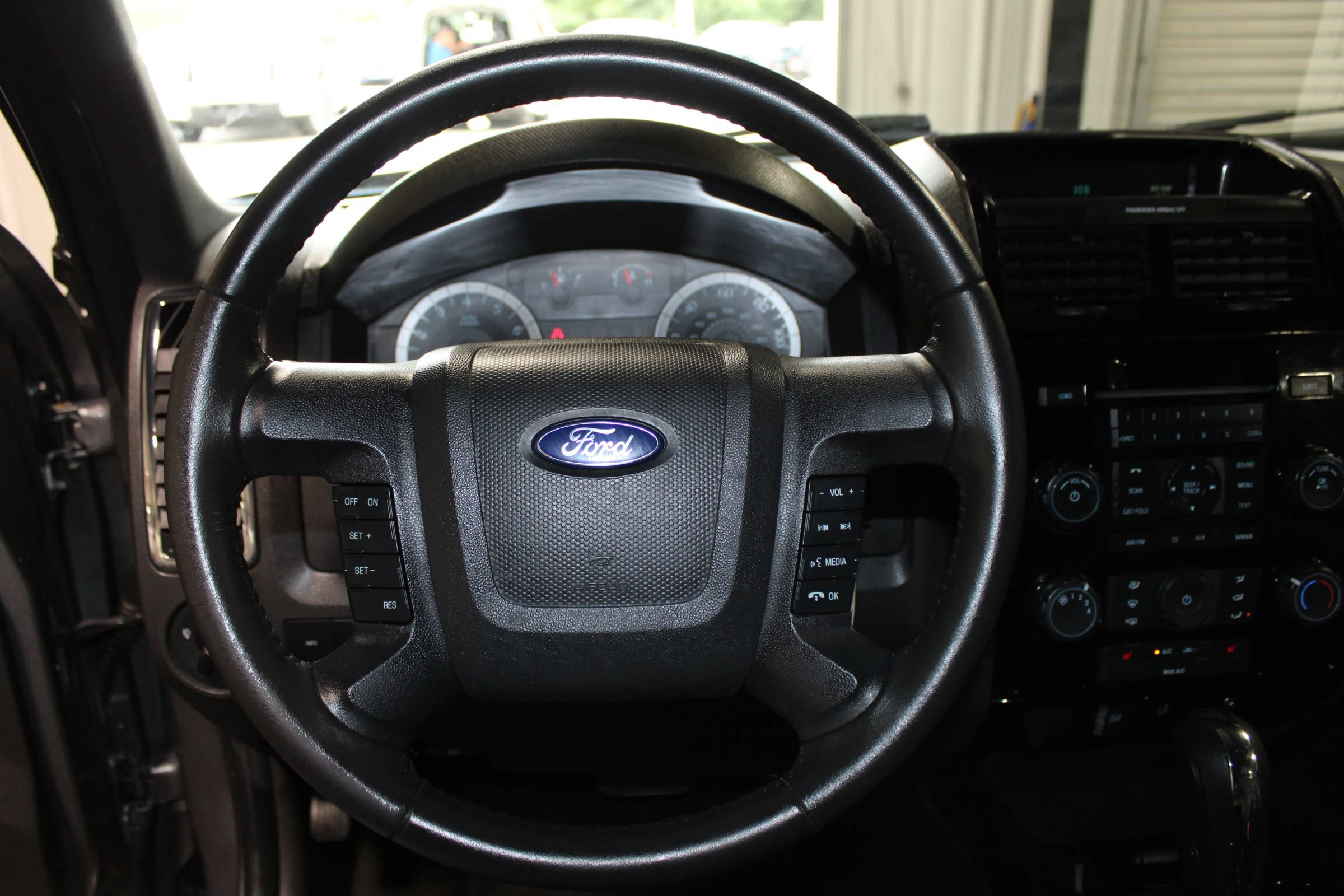Used 2011 Ford Escape Limited FWD image 13