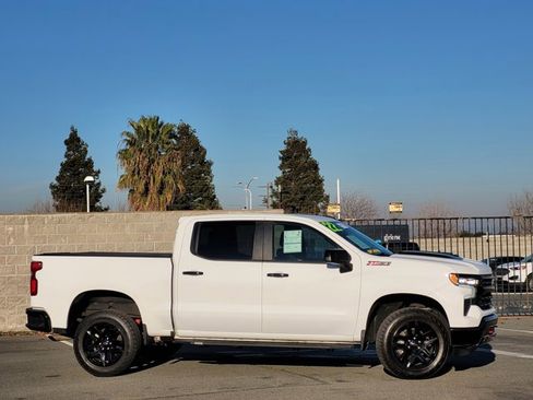 Used 2022 Chevrolet Silverado 1500 LT Trail Boss w/ Protection Package image 3