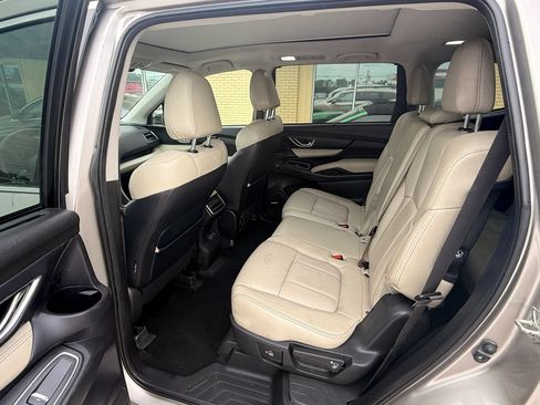 Used 2019 Subaru Ascent Limited AWD/4WD image 5