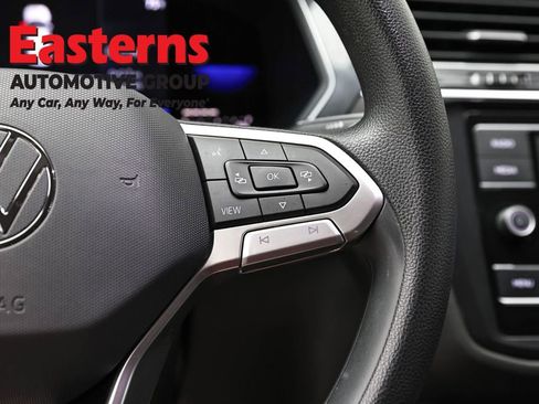 Used 2022 Volkswagen Tiguan S image 16