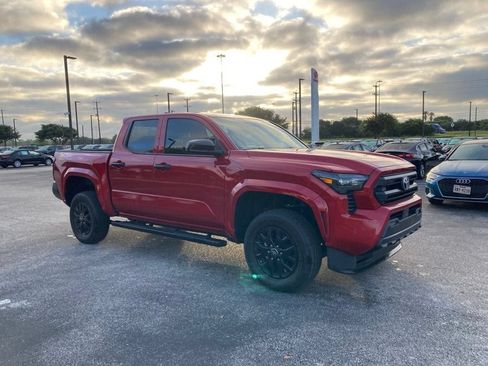 Certified 2025 Toyota Tacoma SR AWD/4WD image 3