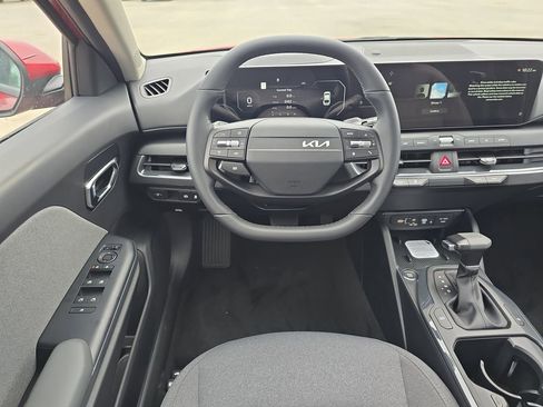 New 2025 Kia K4 EX image 15