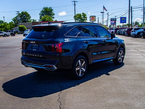 Used 2022 Kia Sorento EX w/ Panoramic Sunroof Package FWD image 7
