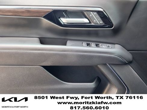 Used 2026 Chevrolet Suburban Premier w/ Sun And Tow Package AWD/4WD image 22