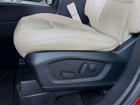 Used 2021 Ford Explorer Limited w/ Equipment Group 301A image 24