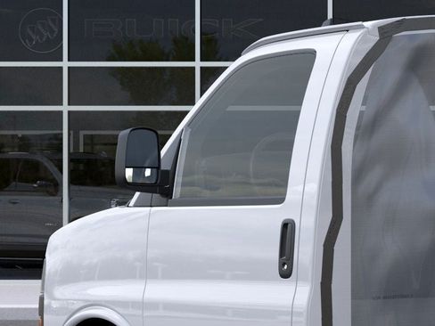 New 2026 GMC Savana 3500 w/ Power Convenience Package RWD image 40