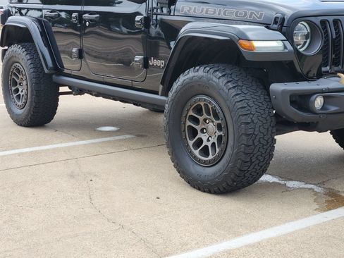 Used 2022 Jeep Wrangler Unlimited Rubicon w/ Xtreme Recon 35" Tire Package AWD/4WD image 11