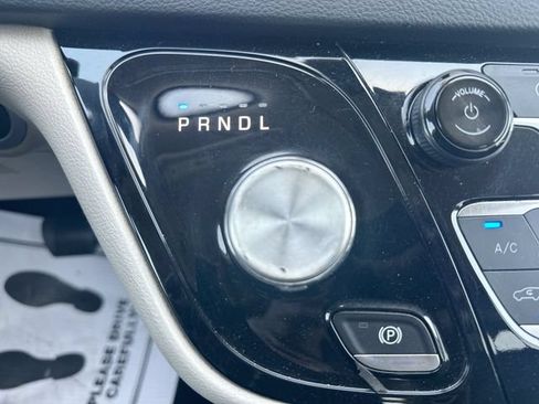 Used 2021 Chrysler Voyager Lxi FWD image 21