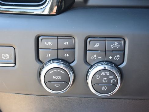 Used 2025 GMC Sierra 2500 AT4 AWD/4WD image 31