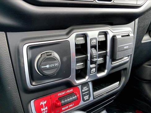 Used 2021 Jeep Gladiator Rubicon w/ Trailer Tow Package image 34