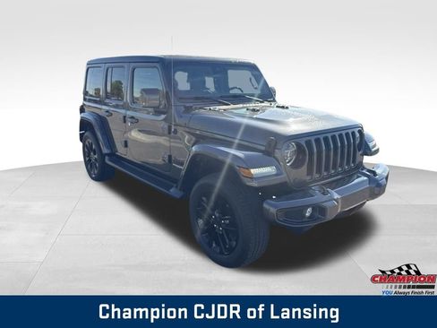 Used 2021 Jeep Wrangler Unlimited Sahara AWD/4WD image 9