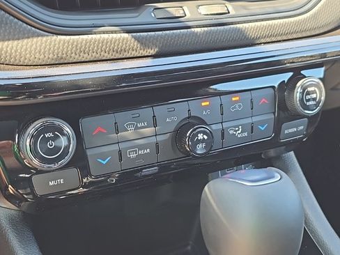New 2026 Jeep Compass Limited AWD/4WD image 34