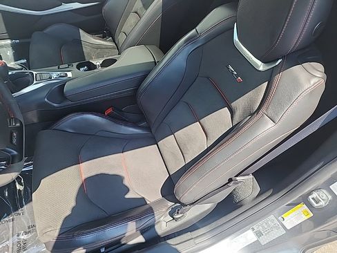 Used 2019 Chevrolet Camaro ZL1 RWD image 9