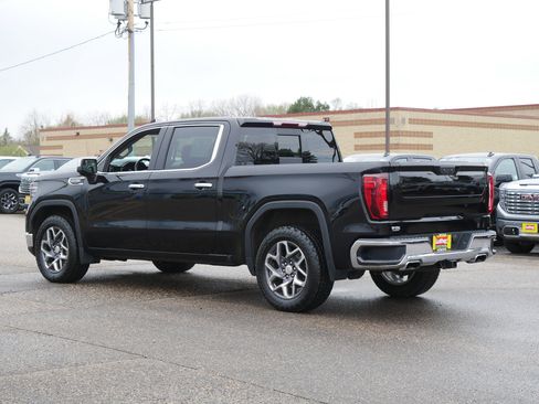 Used 2022 GMC Sierra 1500 SLT w/ SLT Convenience Package AWD/4WD image 5