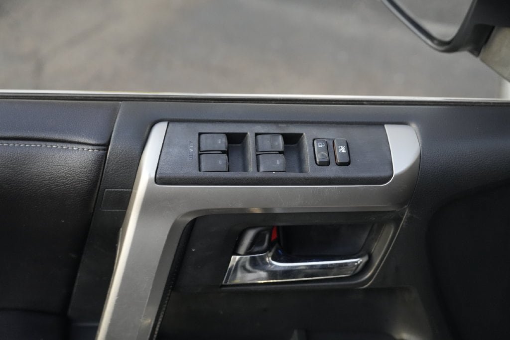 Used 2016 Toyota 4Runner Limited AWD/4WD image 20