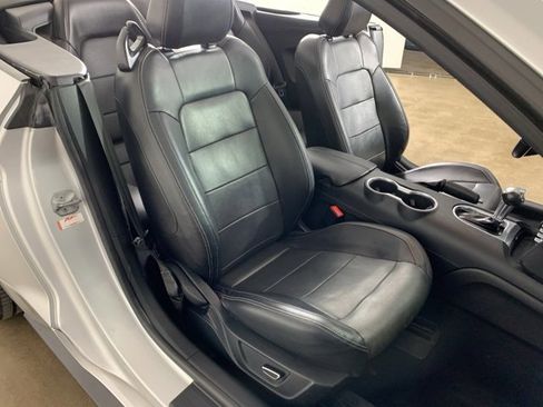 Used 2018 Ford Mustang Premium image 30