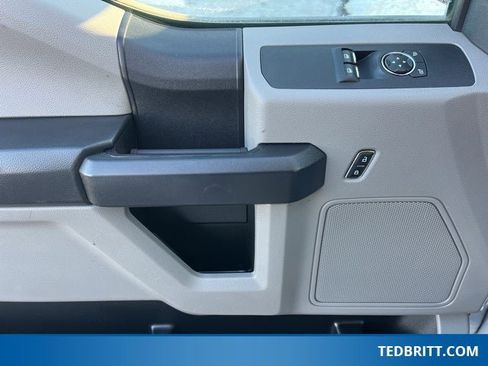 Used 2020 Ford F550 4x4 Regular Cab Super Duty image 32