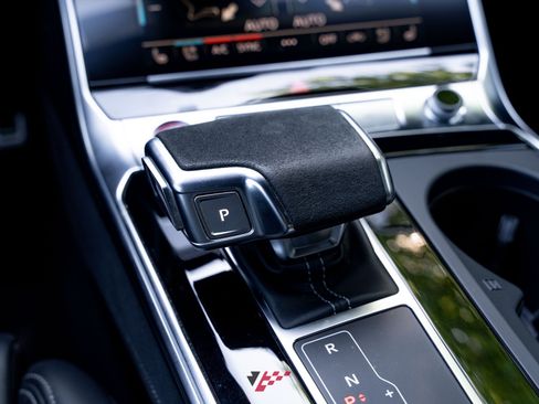 Used 2023 Audi RS 6 w/ Executive Package AWD/4WD image 16