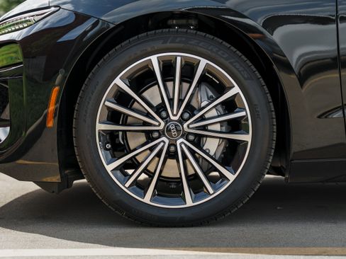 New 2027 Audi A6 e-tron Premium Plus image 30