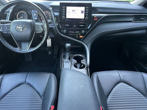 Used 2024 Toyota Camry SE image 16
