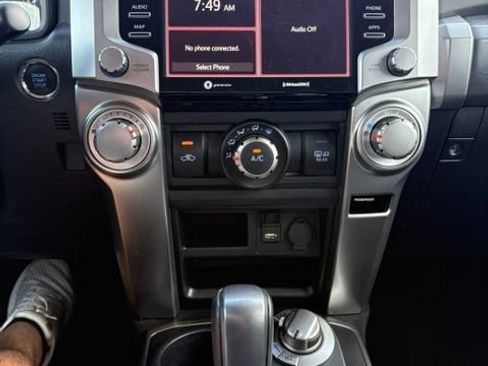Used 2024 Toyota 4Runner SR5 AWD/4WD image 9