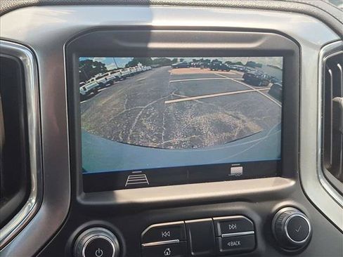 Used 2022 Chevrolet Silverado 1500 LT AWD/4WD image 12