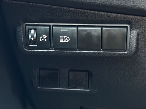 Used 2023 Toyota Corolla Cross LE w/ Moonroof Package image 19