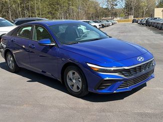New 2026 Hyundai Elantra SE video 3