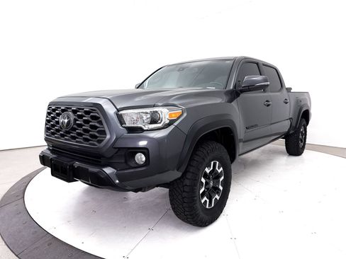 Used 2021 Toyota Tacoma TRD Off-Road w/ Blackout Package (TMS) AWD/4WD image 11