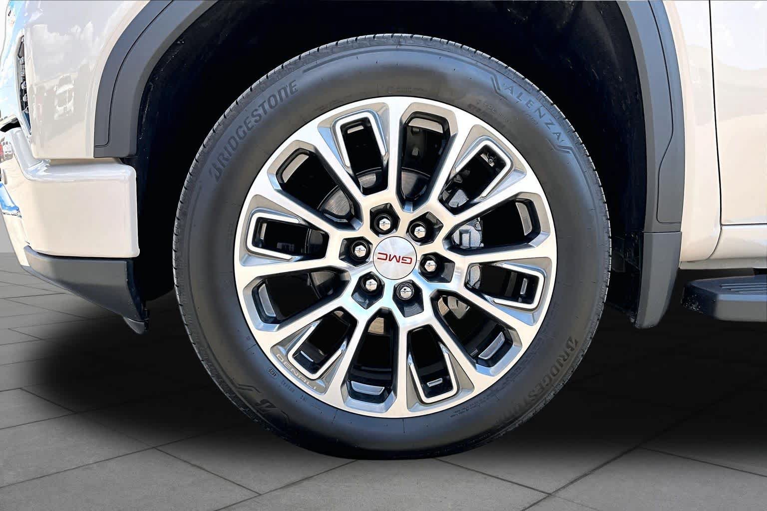 Used 2026 GMC Sierra 1500 Denali AWD/4WD image 11