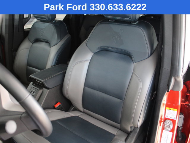 Used 2024 Ford Bronco Outer Banks AWD/4WD image 12