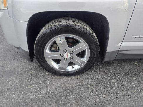 Used 2013 GMC Terrain SLT image 3