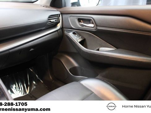Used 2023 Nissan Rogue SV w/ SV Premium Package AWD/4WD image 11