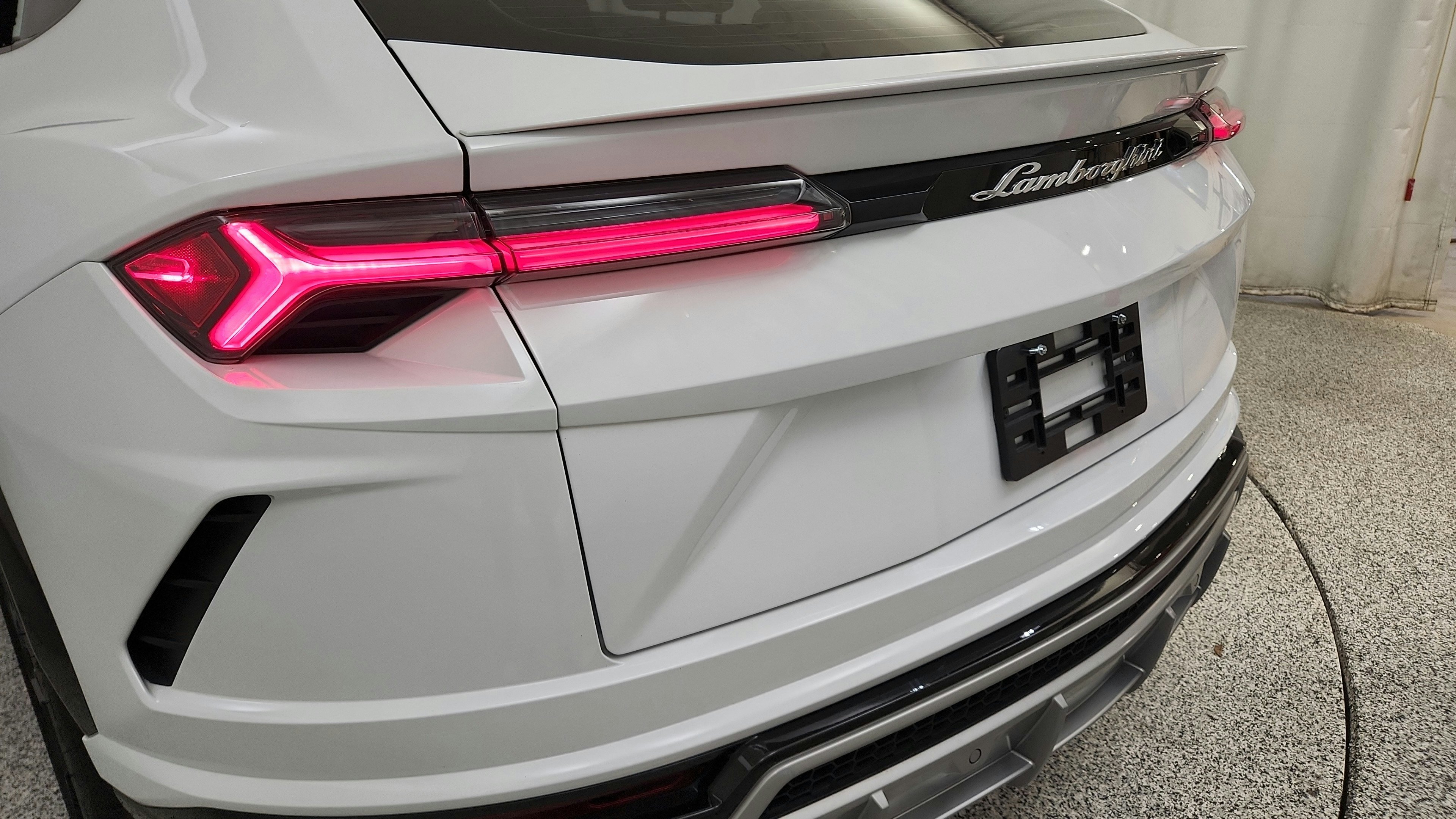 Used 2023 Lamborghini Urus S AWD/4WD image 30