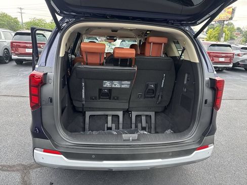 New 2026 Kia Carnival EX FWD image 44