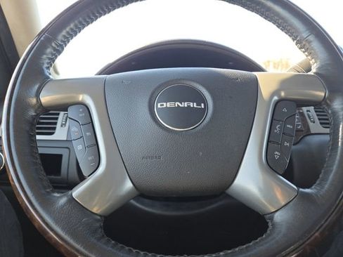 Used 2014 GMC Yukon Denali image 35