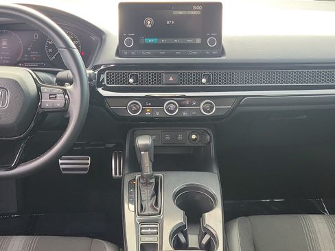 Used 2025 Honda Civic Sport image 29