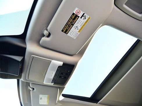 Certified 2024 Nissan Rogue SL w/ SL Premium Package image 25