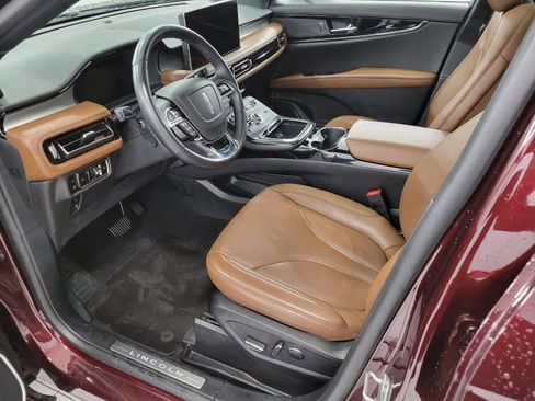Used 2023 Lincoln Nautilus Reserve AWD/4WD image 9