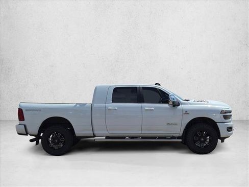 Used 2025 RAM 3500 Laramie w/ Sport Appearance Package AWD/4WD image 4