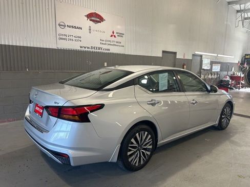 Certified 2023 Nissan Altima 2.5 SV image 3