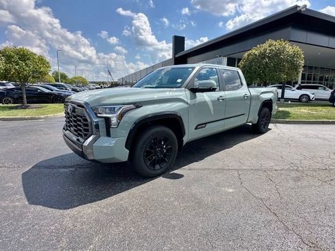 Used 2024 Toyota Tundra Platinum w/ TRD Off-Road Package AWD/4WD image 6