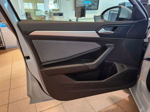 New 2025 Volkswagen Jetta SE image 10